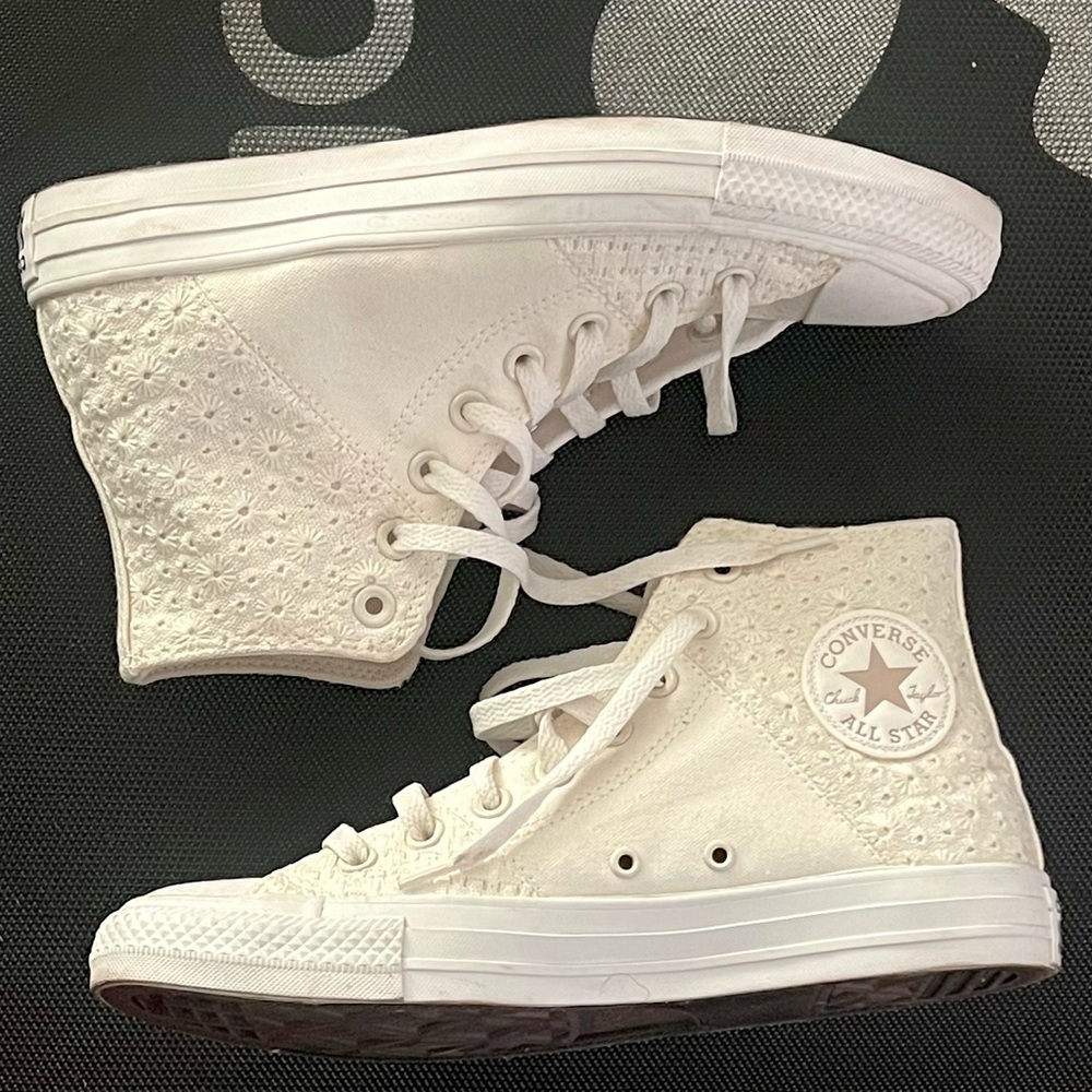 White Lace Converse Women's White High-Top Sneakers 8.5W